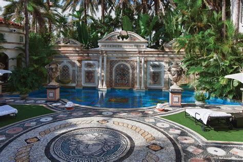 cadaveri casa versace miami|gianni versace house.